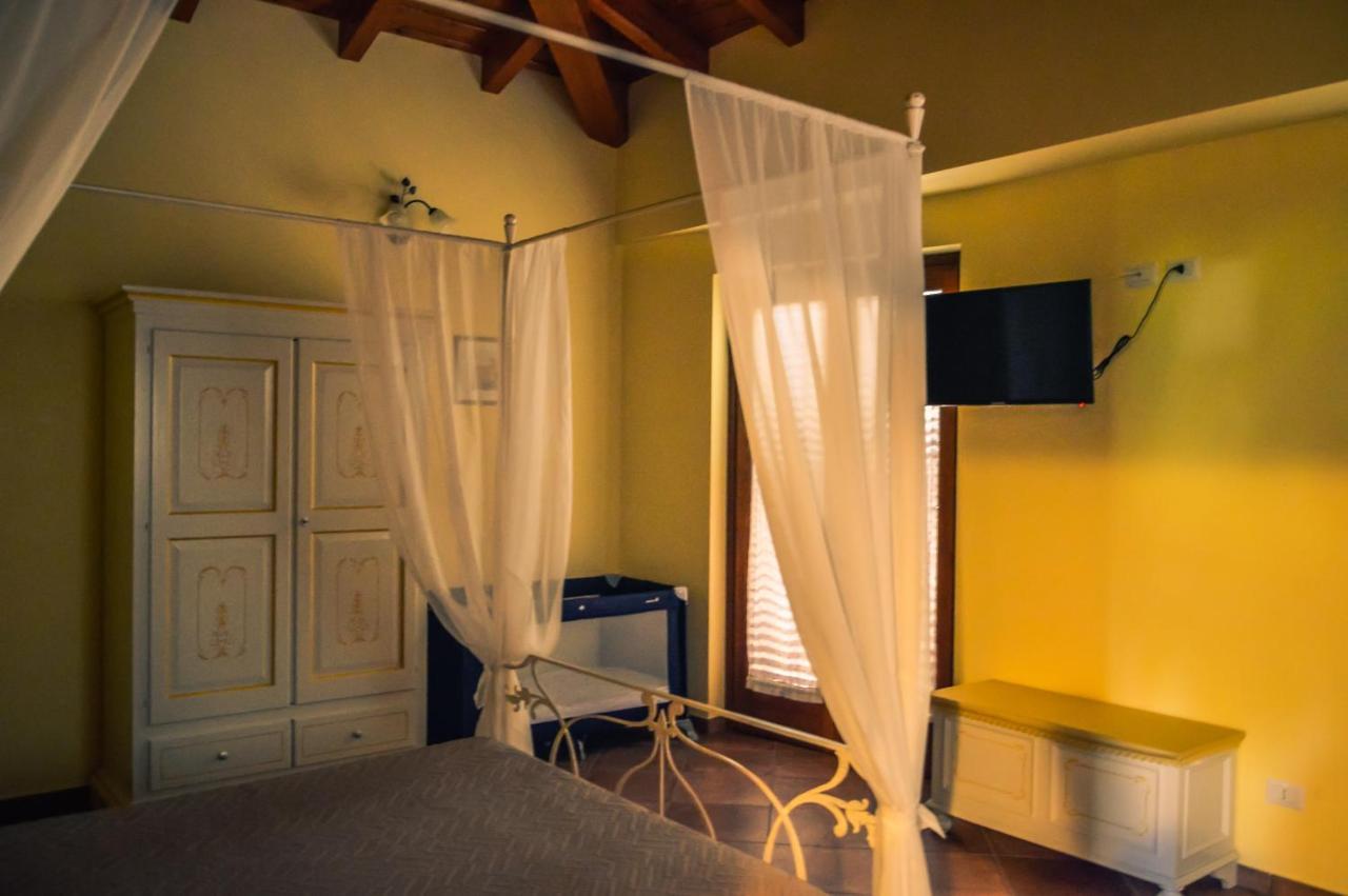 Agriturismo Ciociaro " Il Colle " Hotel Ristorante شيبرانو المظهر الخارجي الصورة