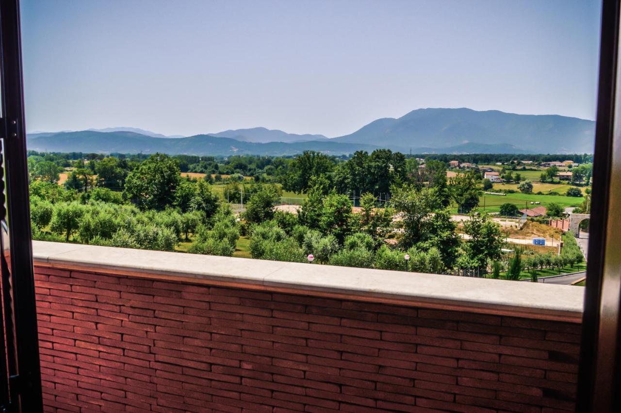 Agriturismo Ciociaro " Il Colle " Hotel Ristorante شيبرانو المظهر الخارجي الصورة