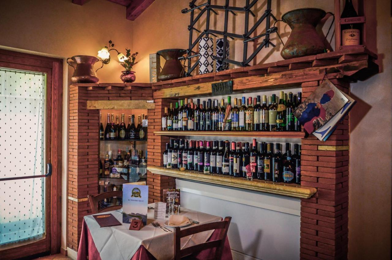 Agriturismo Ciociaro " Il Colle " Hotel Ristorante شيبرانو المظهر الخارجي الصورة