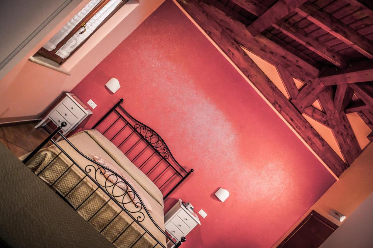 Agriturismo Ciociaro " Il Colle " Hotel Ristorante شيبرانو المظهر الخارجي الصورة
