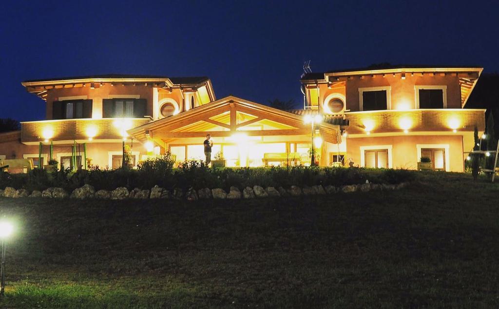 Agriturismo Ciociaro " Il Colle " Hotel Ristorante شيبرانو المظهر الخارجي الصورة