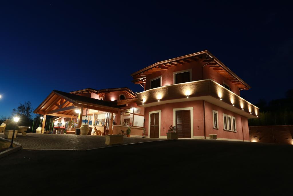 Agriturismo Ciociaro " Il Colle " Hotel Ristorante شيبرانو المظهر الخارجي الصورة