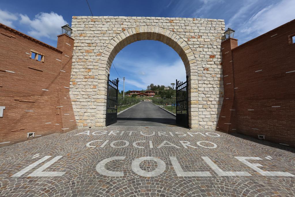 Agriturismo Ciociaro " Il Colle " Hotel Ristorante شيبرانو المظهر الخارجي الصورة