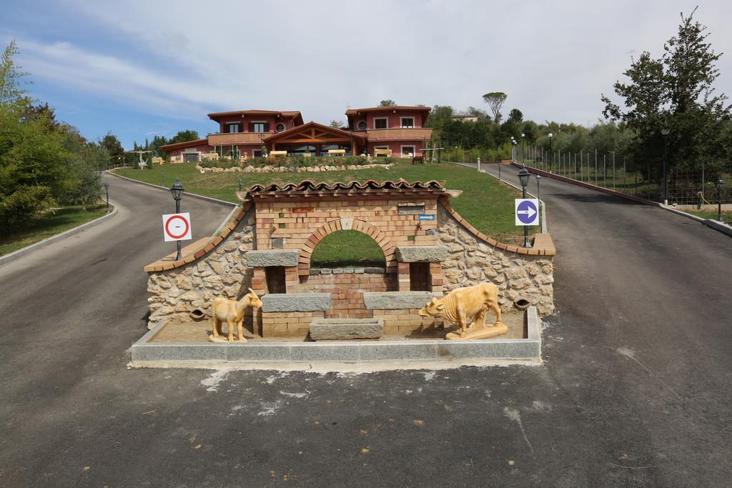 Agriturismo Ciociaro " Il Colle " Hotel Ristorante شيبرانو المظهر الخارجي الصورة